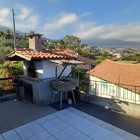Bbq House Apartment Sanremo Bagian luar foto