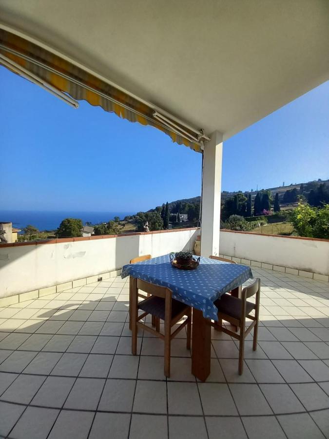 Bbq House Apartment Sanremo Bagian luar foto