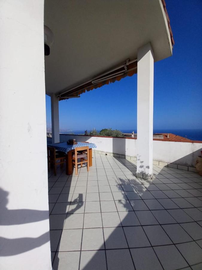 Bbq House Apartment Sanremo Bagian luar foto